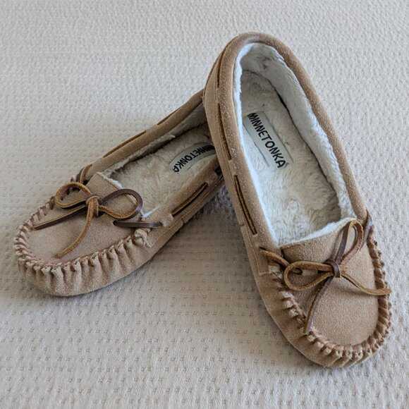 Minnetonka Suede Cally Slippers - Picture 1 of 8
